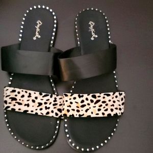 Womens black & leapord print sandals / slides. SIZE 8 perfect 7.5/8 SOFT & LIGHT